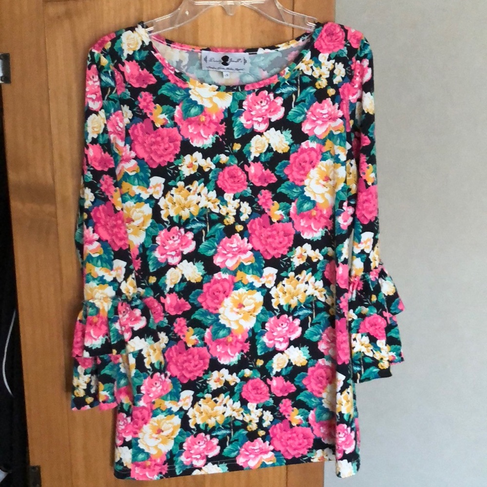Dainty Jewell’s top size S.